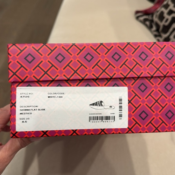 Tory Burch leather slides - Picture 6 of 7